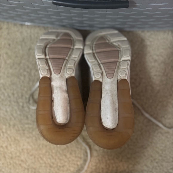 Nike Women's Air 270 White and Brown Sneakers - Picture 8 of 9